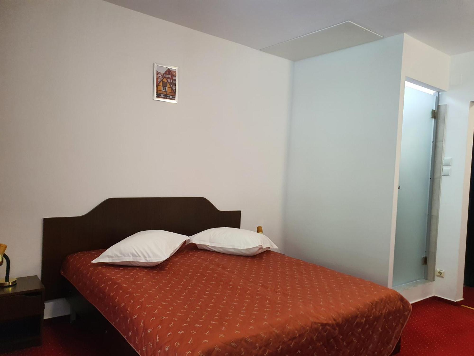 Hotel Cristal-Stadion Sinaia Cameră foto