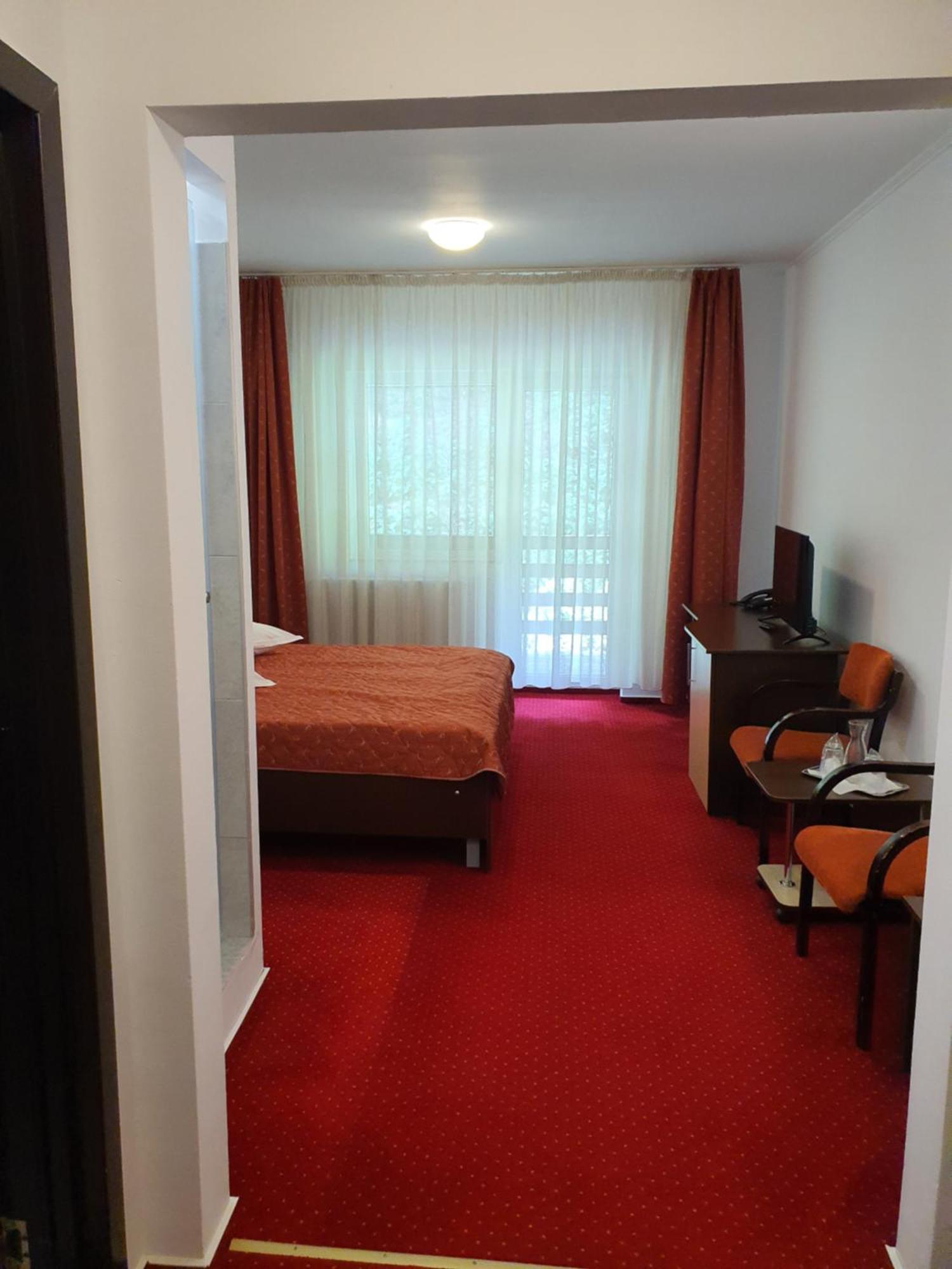 Hotel Cristal-Stadion Sinaia Cameră foto