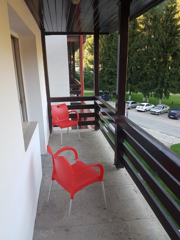 Hotel Cristal-Stadion Sinaia Exterior foto