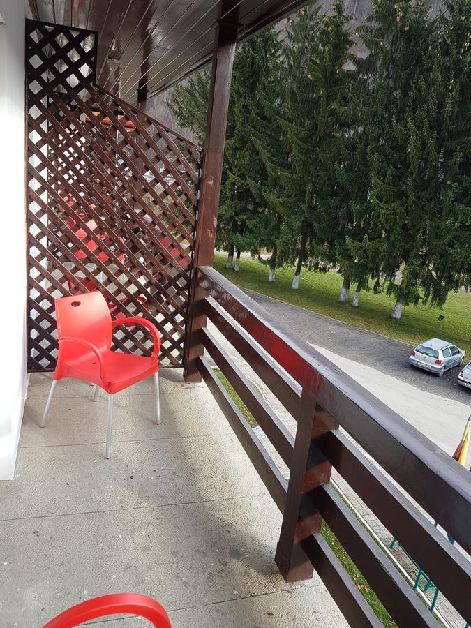 Hotel Cristal-Stadion Sinaia Exterior foto